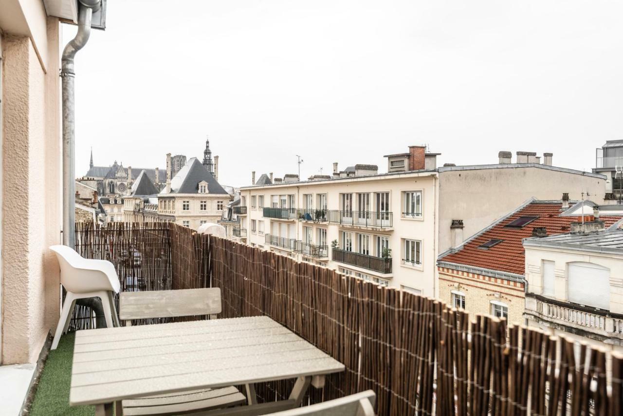 Chic B&B + Balcony - Hyper Center Реймс Экстерьер фото